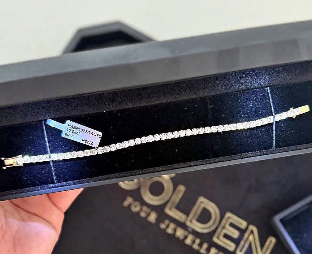 10ct lab diamond tennis bracelet presented in a Golden Four Jewellery box